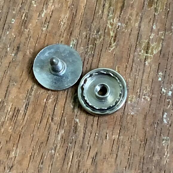 American Legion Auxiliary ALA VINTAGE Member Lapel Pin Blue Sunrise Screwback - Picture 2 of 5